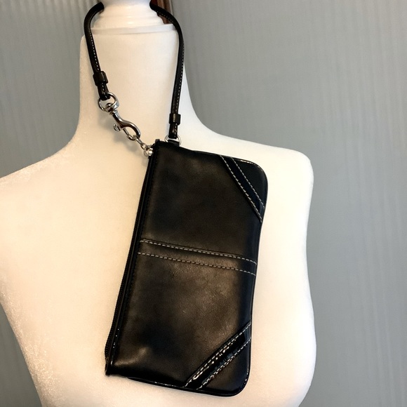 Coach black wristlet - Picture 2 of 4